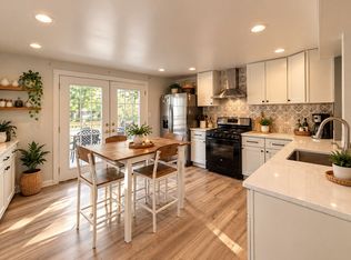 233 Aurore St, Roselle, NJ 07203