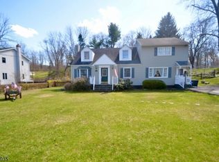 5 Westview Ter, Newton, NJ 07860