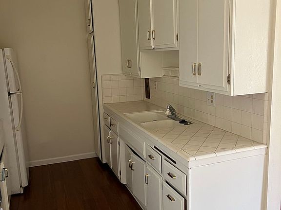 4th image of 788-794 Sidonia Ave #788