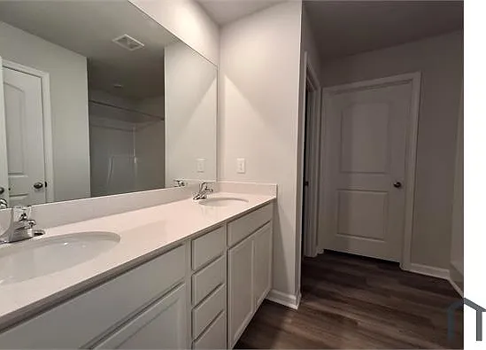 404 Moringa Ln — Photo 9