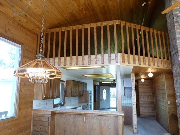 5th image of 413 N Greenridge Dr