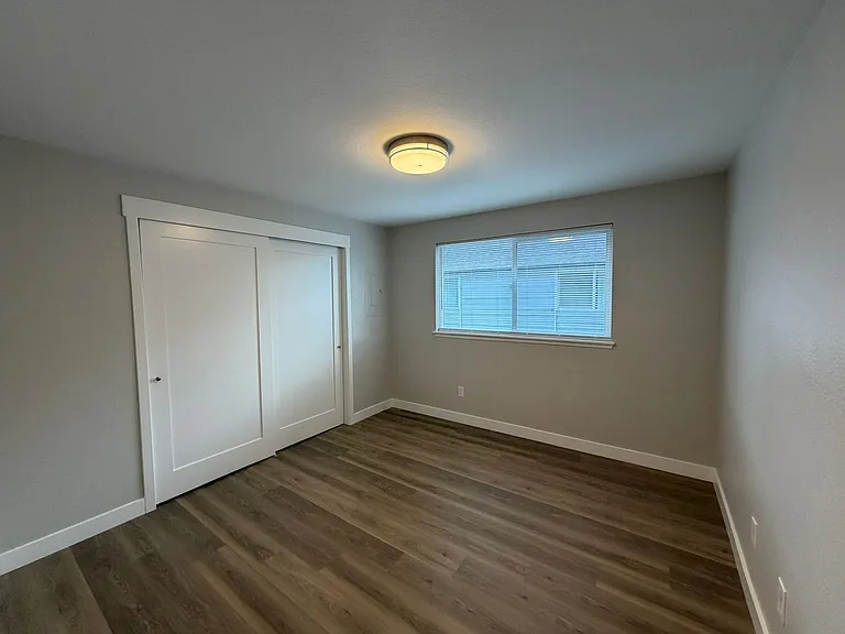 207 Dorn 8-plex — Photo 6