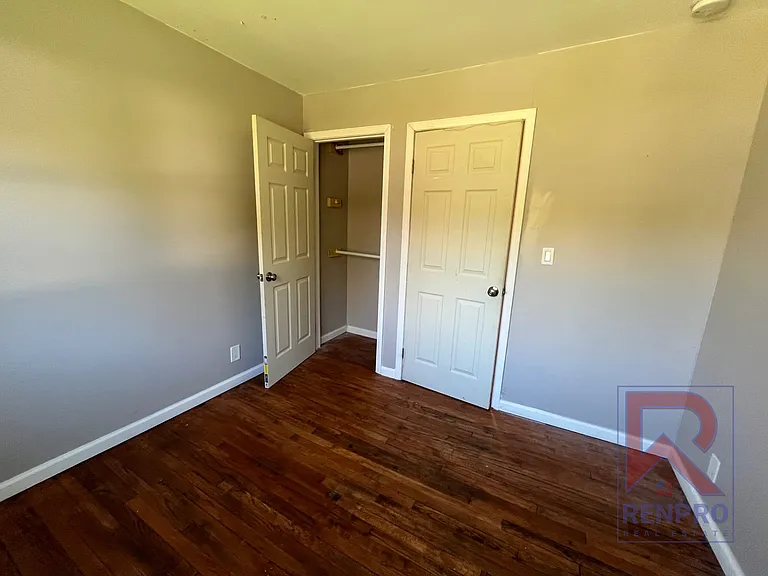 5836-5840 Glendora Rd — Photo 4