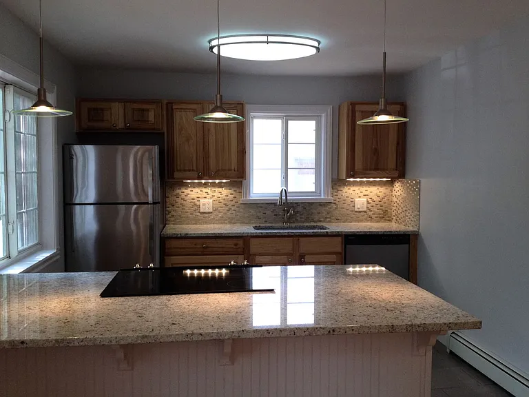 2401 Walnut St #1 — Photo 7