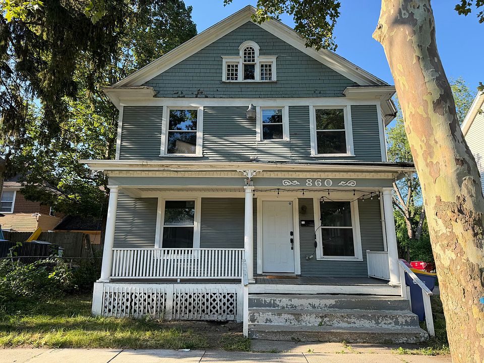 1st image of 860 Worden St SE