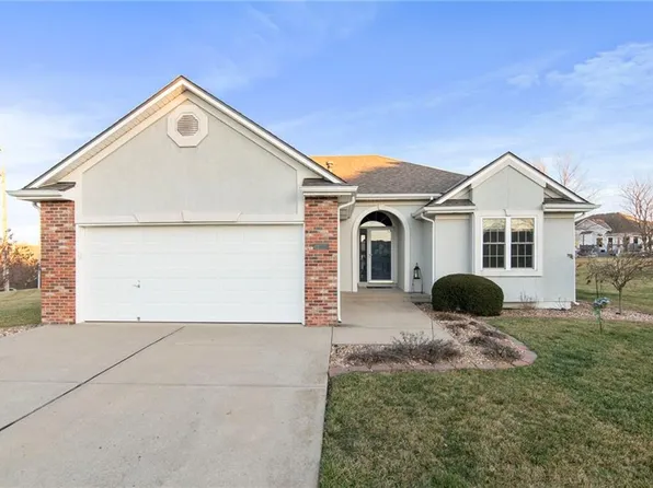 9429 N Ditzler Ave, Kansas City, MO 64157