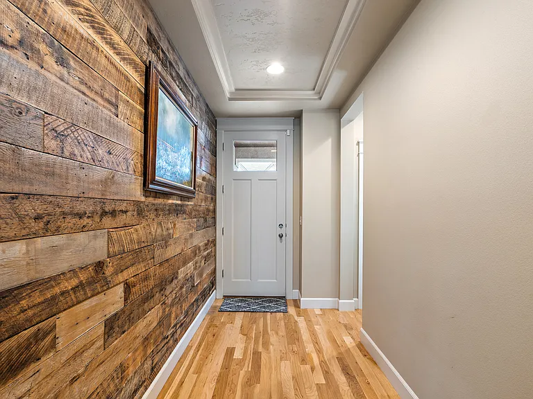 2733 E Decameron Ln — Photo 2