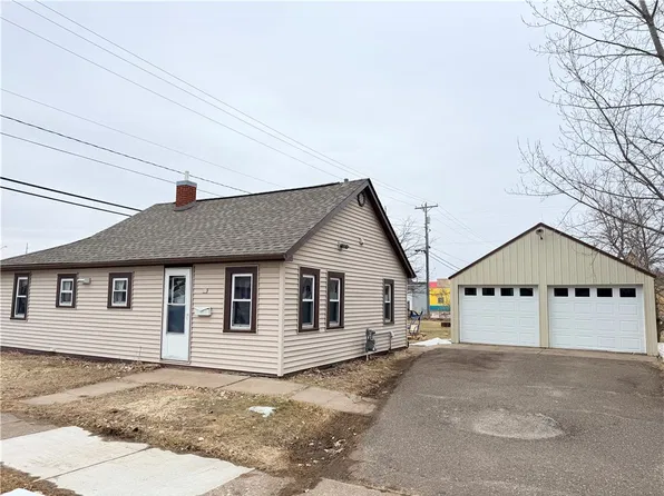 11 E Gates Street, Rice Lake, WI 54868