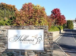 26 Michael Roberts Ct, Pearl River, NY 10965