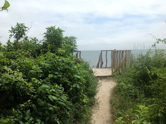 public access to the Spit