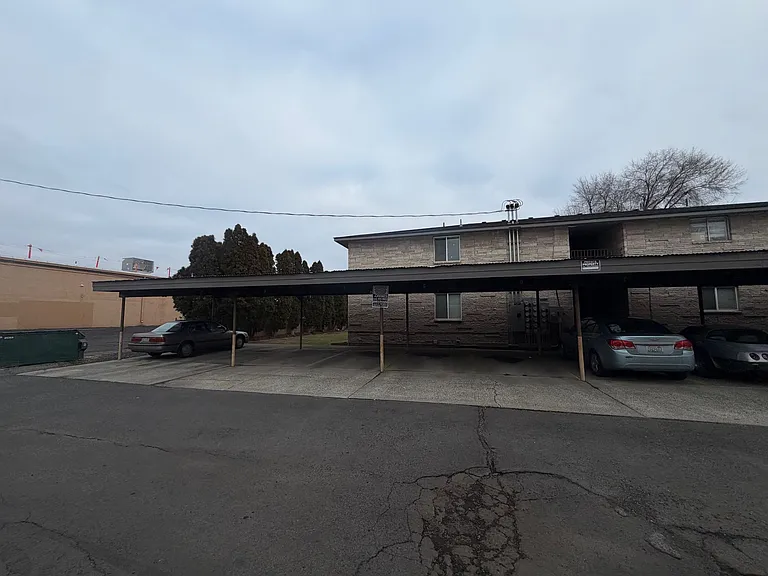 6125 N Mayfair St — Photo 12