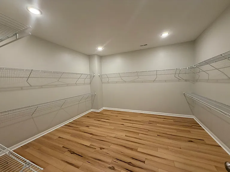 4536 Stone Mountain Dr — Photo 8
