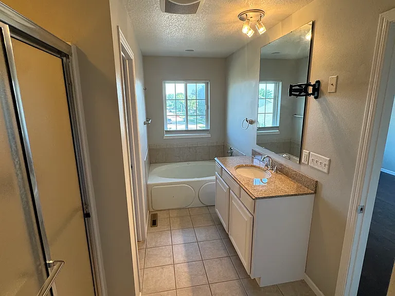 1221 Erik Rd — Photo 17