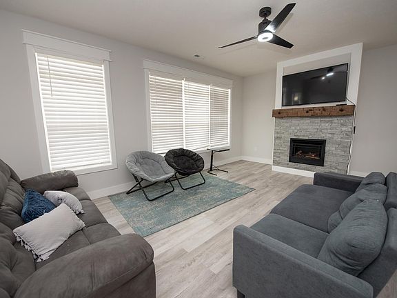 5th image of 412 Catherwood Dr Unit 2