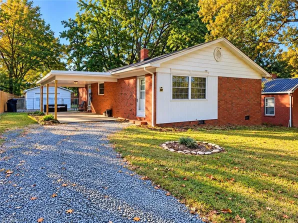 206 Sterling St, Asheboro, NC 27203