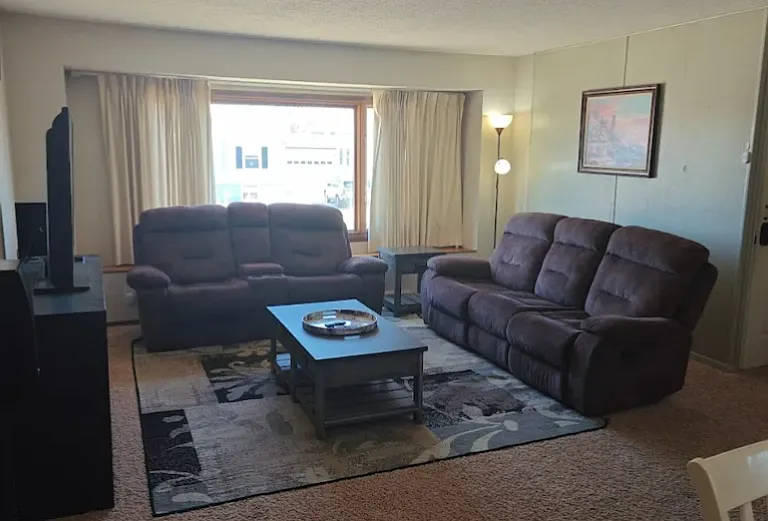5308 Pine Grove Dr NE — Photo 5