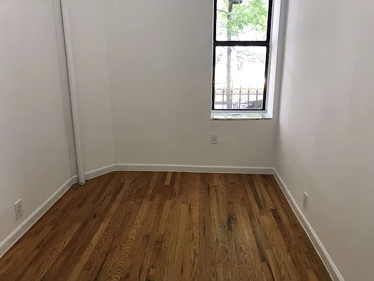 Rented by GreenVill Real Estate LLC | media 33