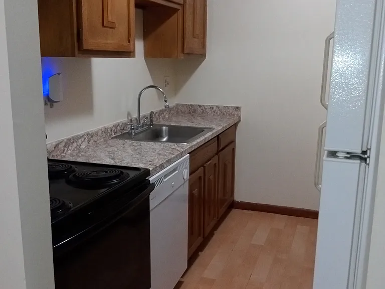 28 Thompson Rd #6E — Photo 10