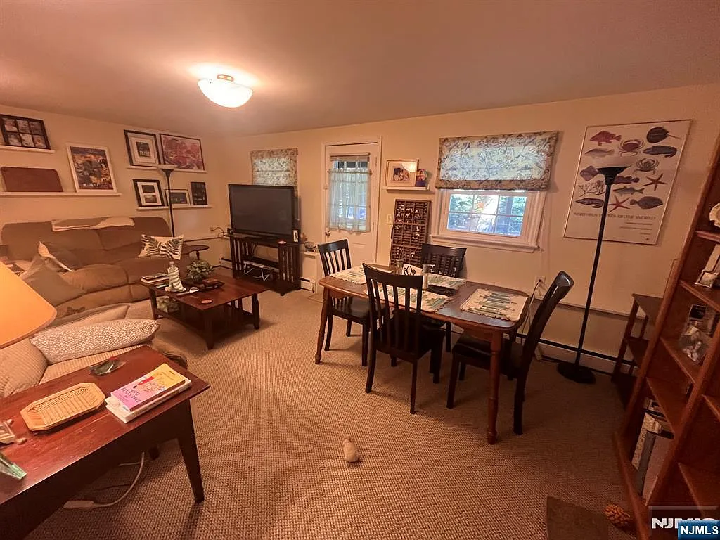 2 bed, 1.0 bath, $3,500 — Photo 4