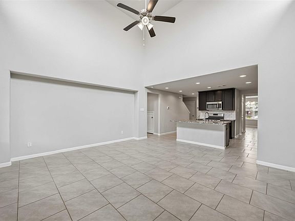 4th image of 703 Autumn Flats Way
