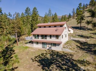 241 Chickadee Mountain Lane, Chelan, WA 98816