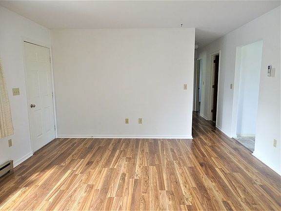 2nd image of 1410 Esther Dr