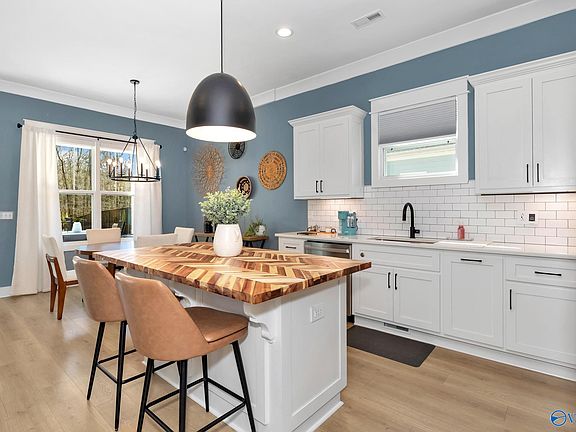 5th image of 6202 Pembrook Pond Pl