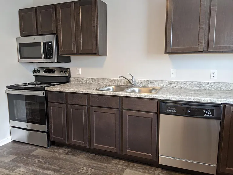 1110 S Cross St #1 — Photo 5
