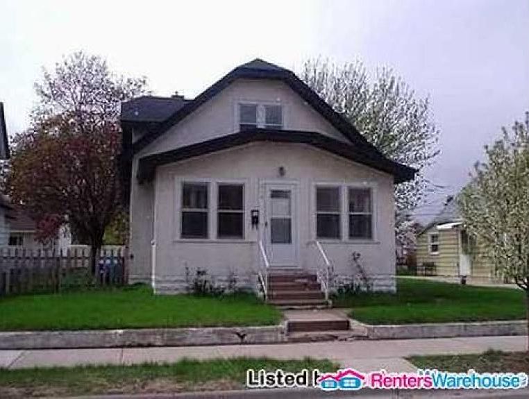 1st image of 618 2nd Ave S