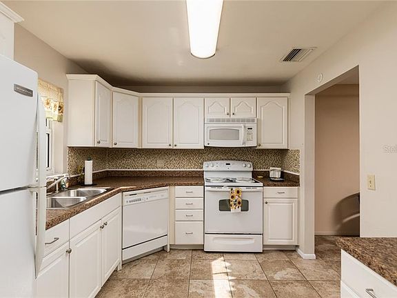 3rd image of 113 Cedarwood Cir #113
