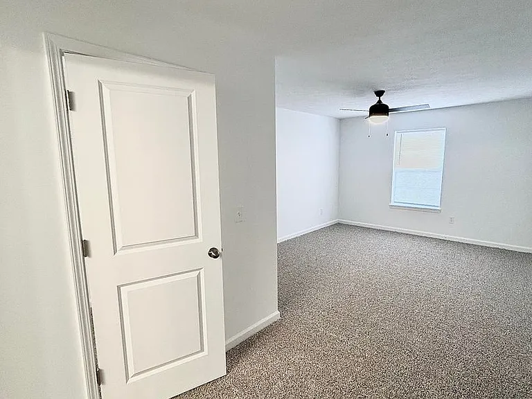 Sagamore Winds Apartments — Photo 71