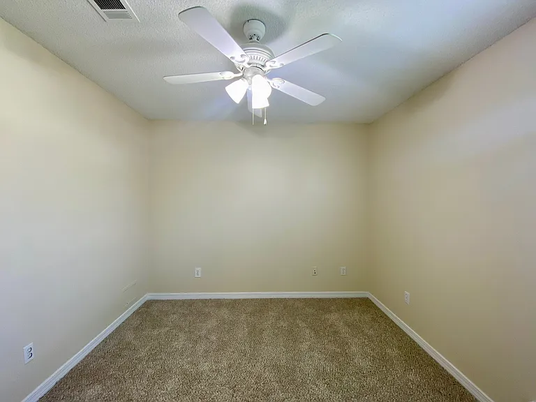 1550 Oakhill Rd — Photo 12