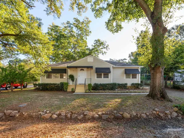 607 Ledford St, Weaver, AL 36277