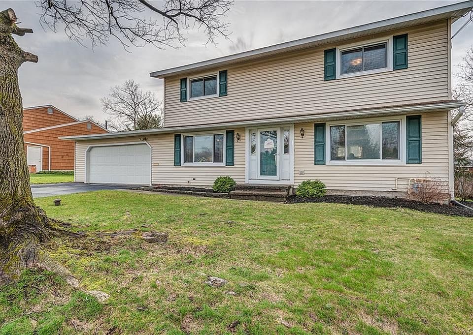 1st image of 421 Blueberry Ln