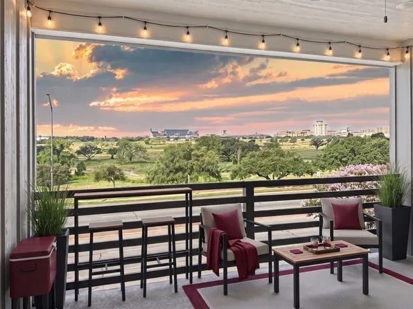 101 Moss St, College Station, TX 77840