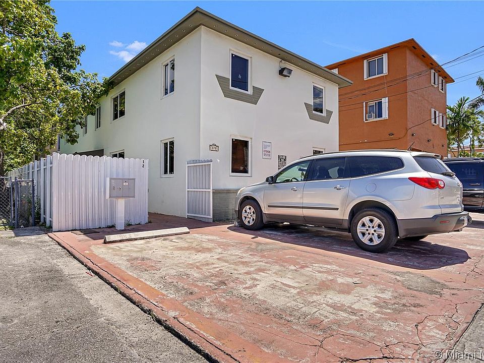 1st image of 870 SW 3rd St