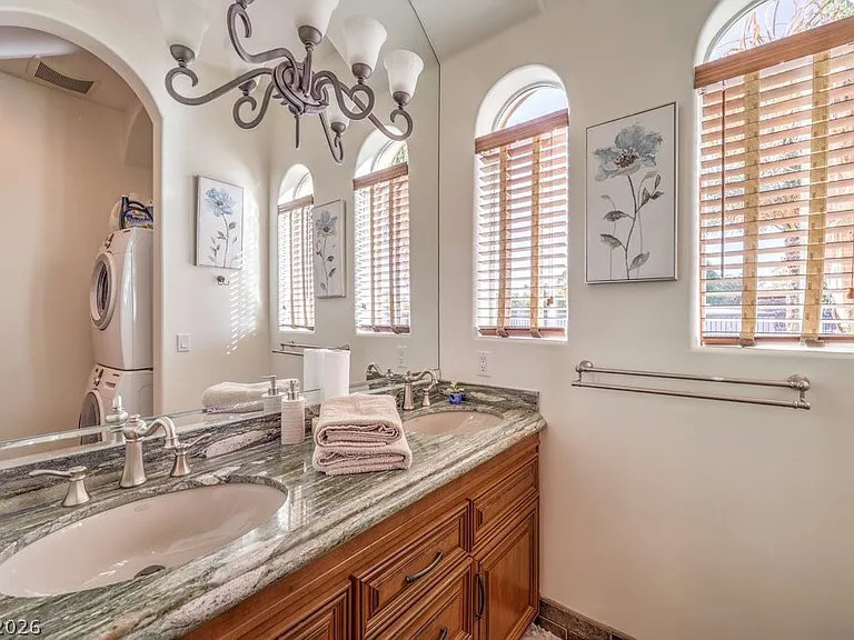 2780 El Camino Rd — Photo 68