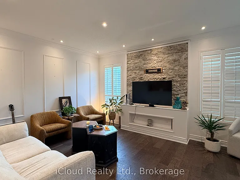 1013 McCuaig Dr — Photo 10