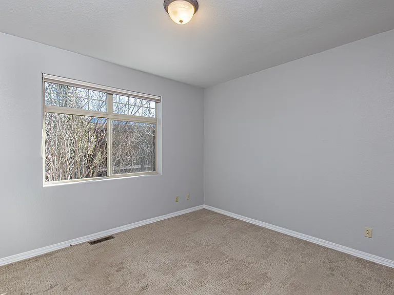 40 Sunshine Ct #3 — Photo 8