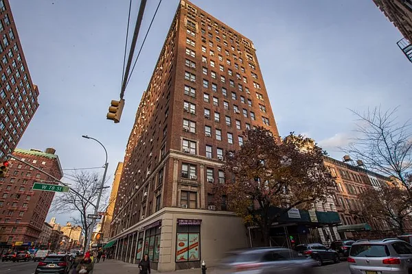 Rented by Douglas Elliman | media 21
