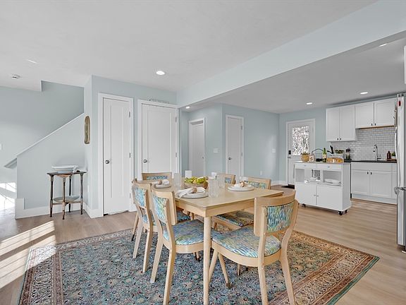 5th image of 74 Hill Rd #A