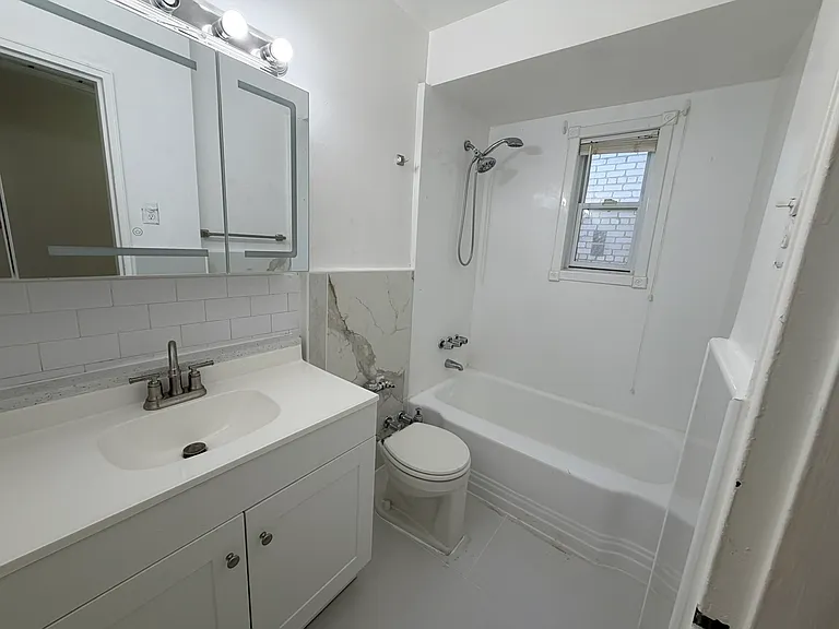 2076 E 63rd St #2 — Photo 6