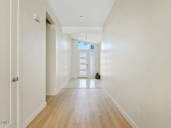 4th image of 1129 E LA MIRADA Drive