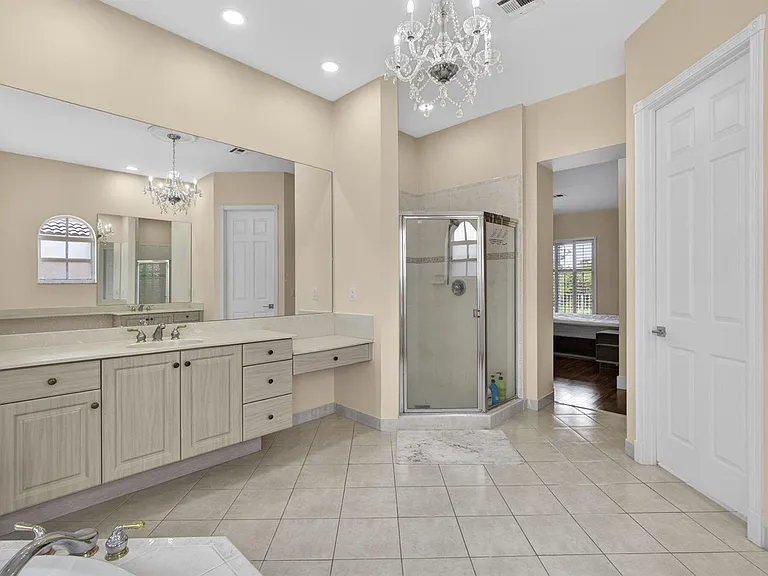 1724 Annandale Cir — Photo 47