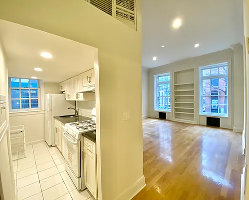 Rented by Oxford Property Group | media 21