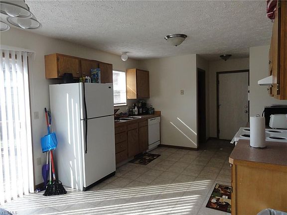 4th image of 706 Wayside Dr