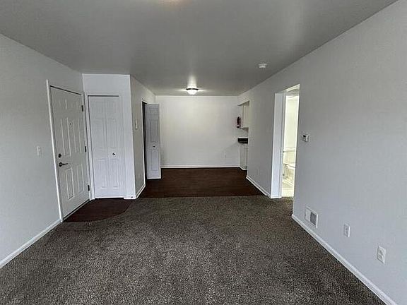 4th image of 723 Green Rd APT 226
