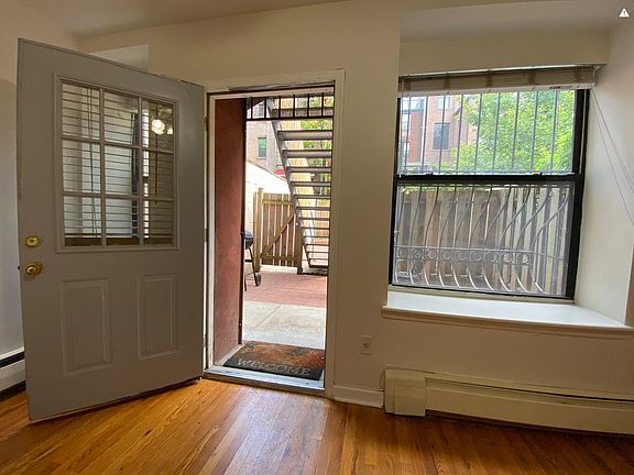 4th image of 147 W 126th St #G
