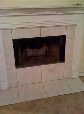 4th image of 7847 Devine Ave