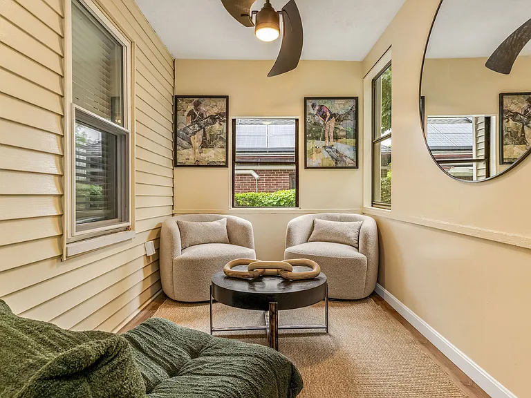 Four-Seasons Sunroom